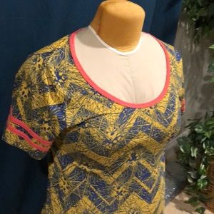 Xs Lularoe Classic T - chevron